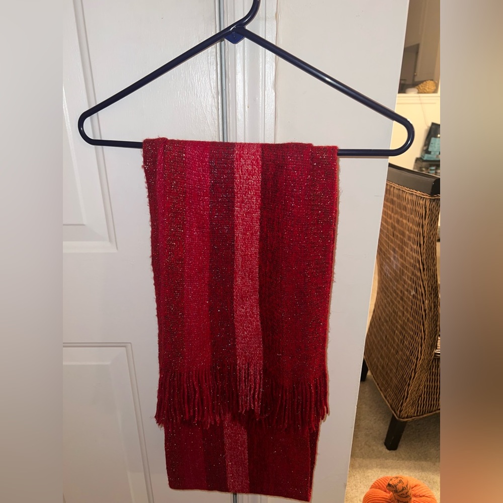 Women’s red glittery scarf